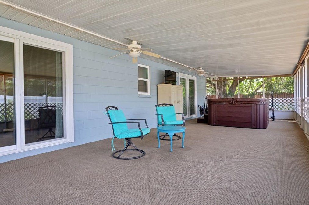 1950 Clement Rd, Lutz FL  33549-5557 exterior