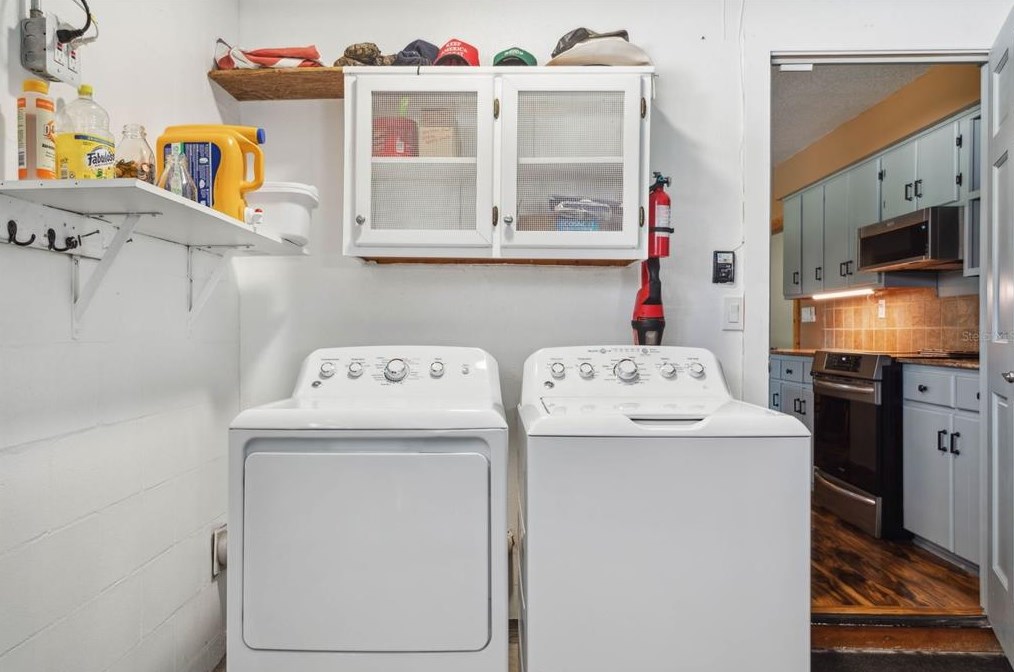 1950 Clement Rd, Lutz FL  33549-5557 exterior