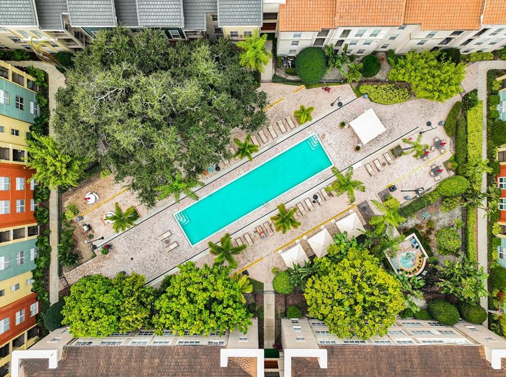 2402 Azeele St, Tampa FL  33609-3369 exterior