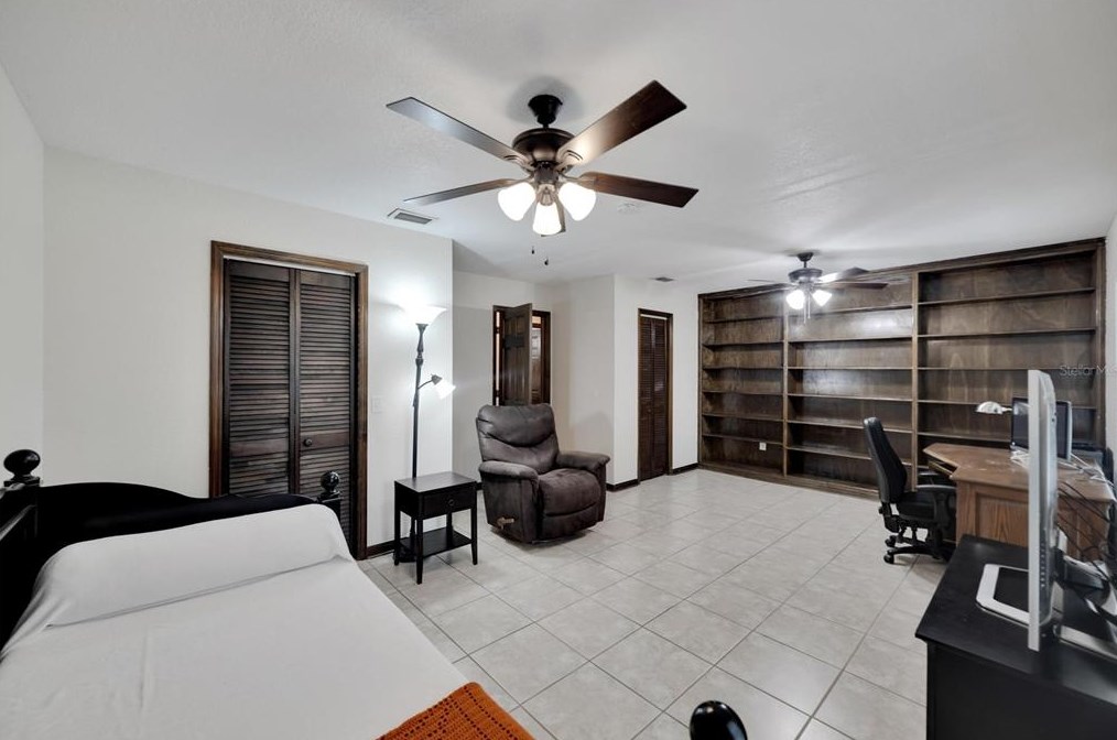 11301 Donneymoor Dr, Riverview FL  33569-9118 exterior