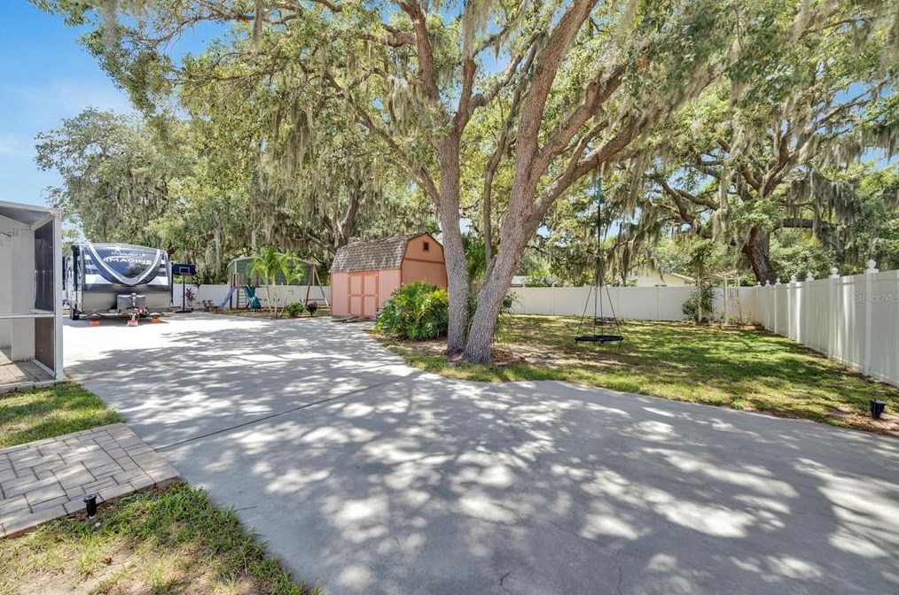 11301 Donneymoor Dr, Riverview FL  33569-9118 exterior