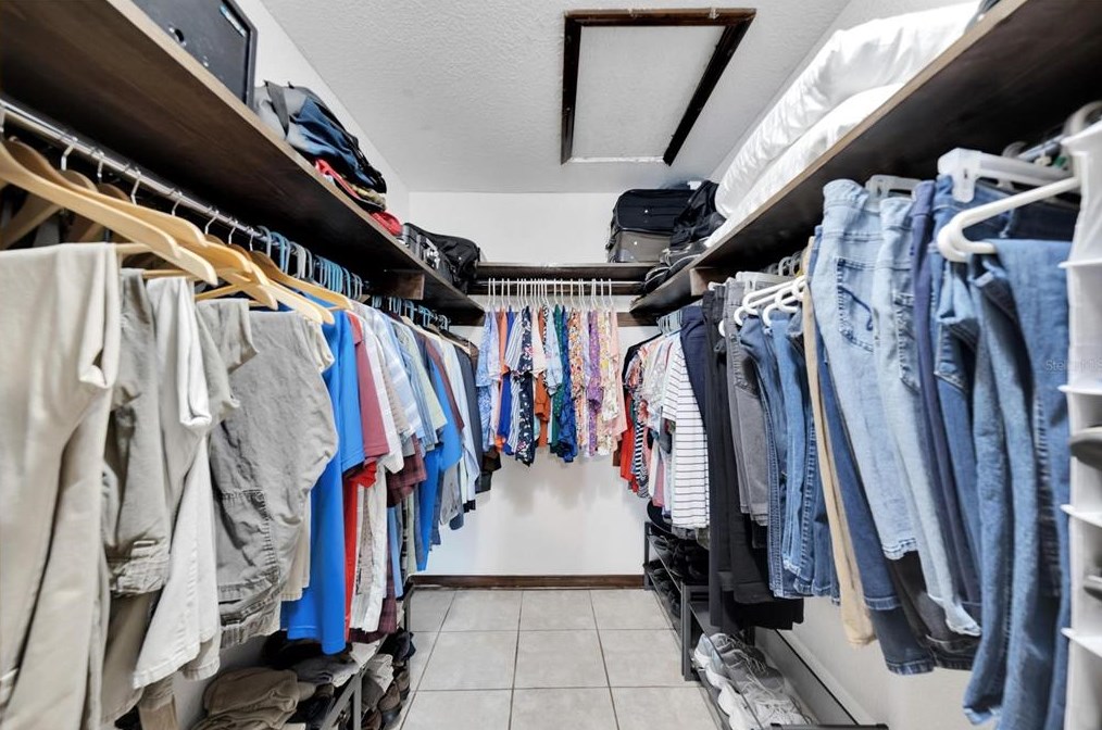 11301 Donneymoor Dr, Riverview FL  33569-9118 exterior