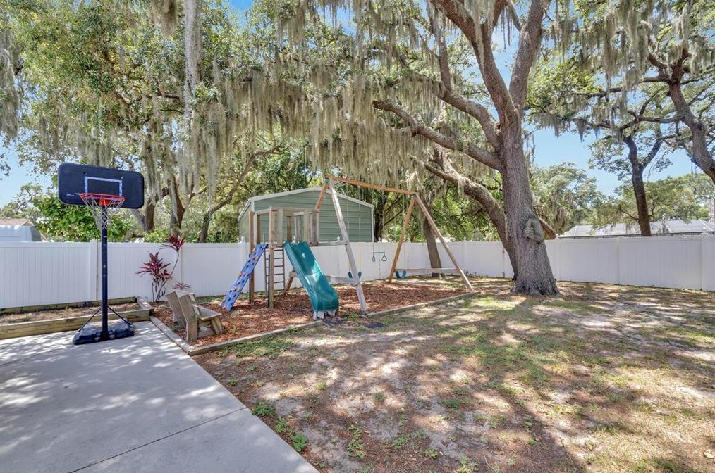 11301 Donneymoor Dr, Riverview FL  33569-9118 exterior