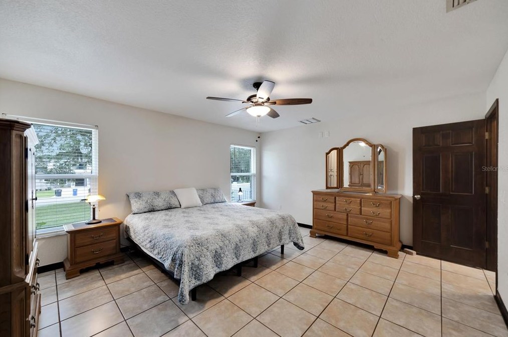 11301 Donneymoor Dr, Riverview FL  33569-9118 exterior