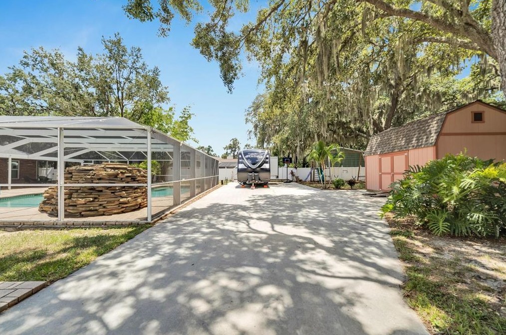 11301 Donneymoor Dr, Riverview FL  33569-9118 exterior