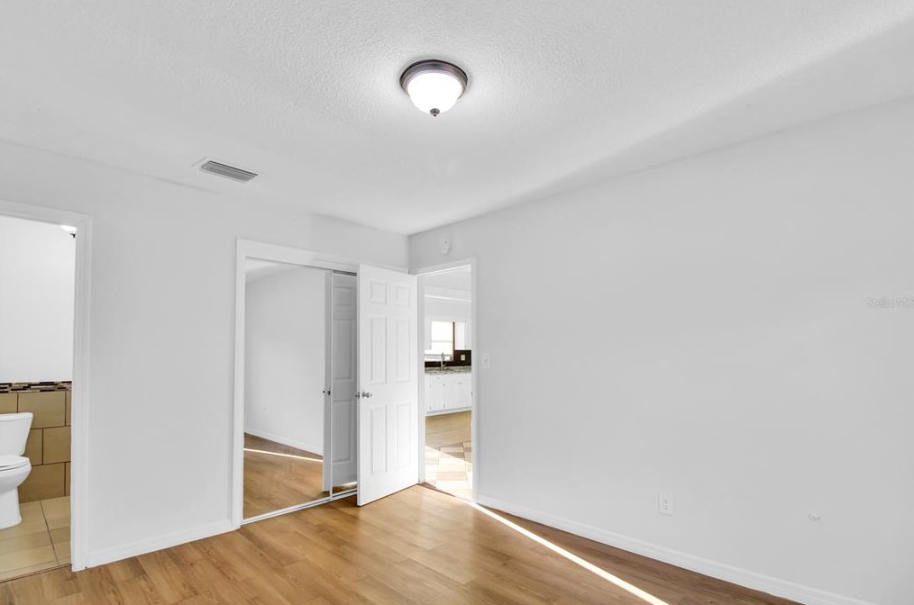 3215 Deerfield Dr, Tampa FL 33619-6526 exterior