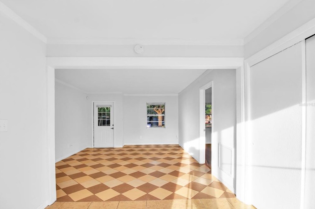 3215 Deerfield Dr, Tampa FL 33619-6526 exterior