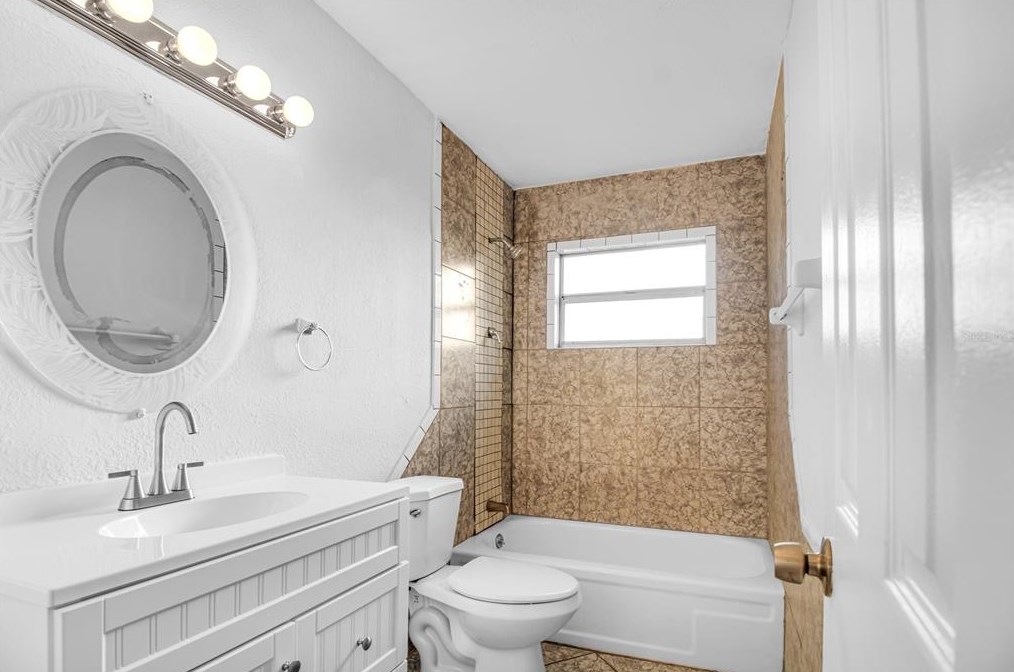 3215 Deerfield Dr, Tampa FL 33619-6526 exterior