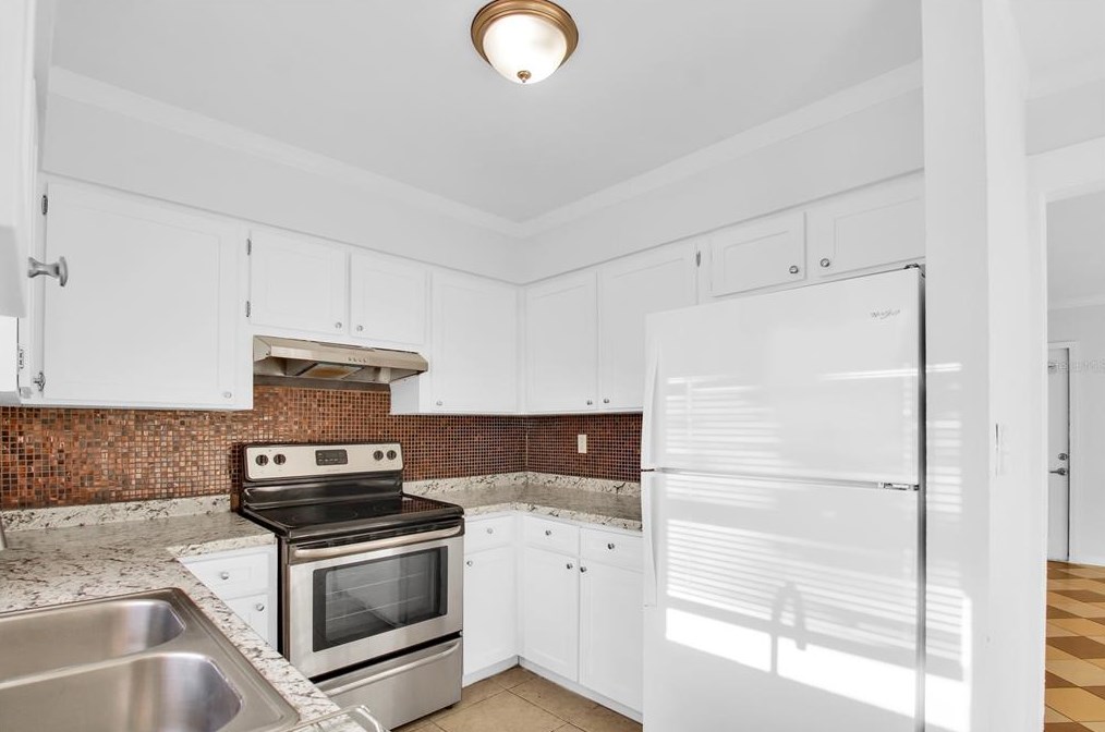 3215 Deerfield Dr, Tampa FL 33619-6526 exterior