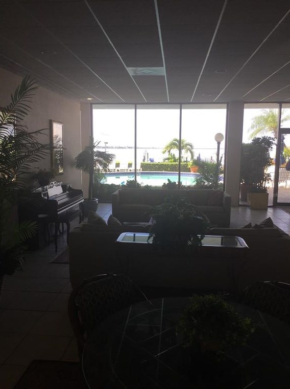 5700 Mariner St, Tampa FL  33609-3439 exterior