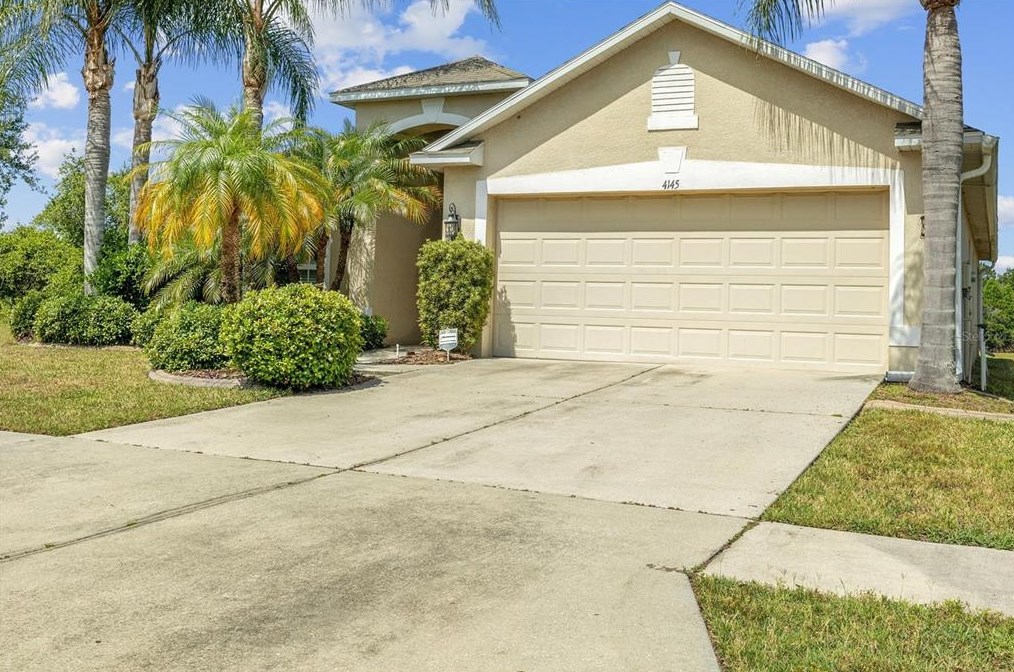 4145 Edenrock Pl, Zephyrhills FL  33543-6927 exterior