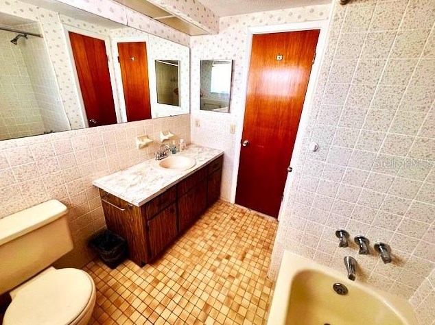 7407 Sandalwood Dr, Port Richey FL  34668-5749 exterior