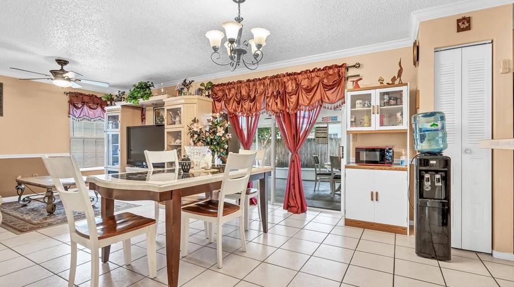 5918 Taywood Dr, Tampa FL 33624-7023 exterior