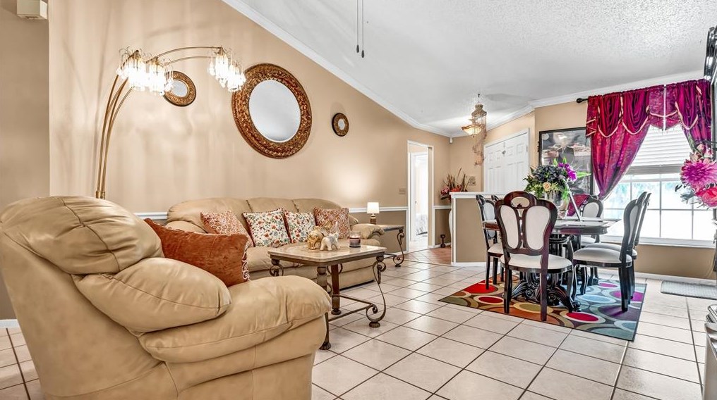 5918 Taywood Dr, Tampa FL 33624-7023 exterior