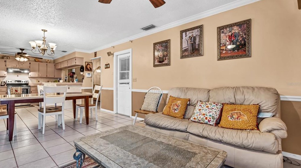 5918 Taywood Dr, Tampa FL 33624-7023 exterior