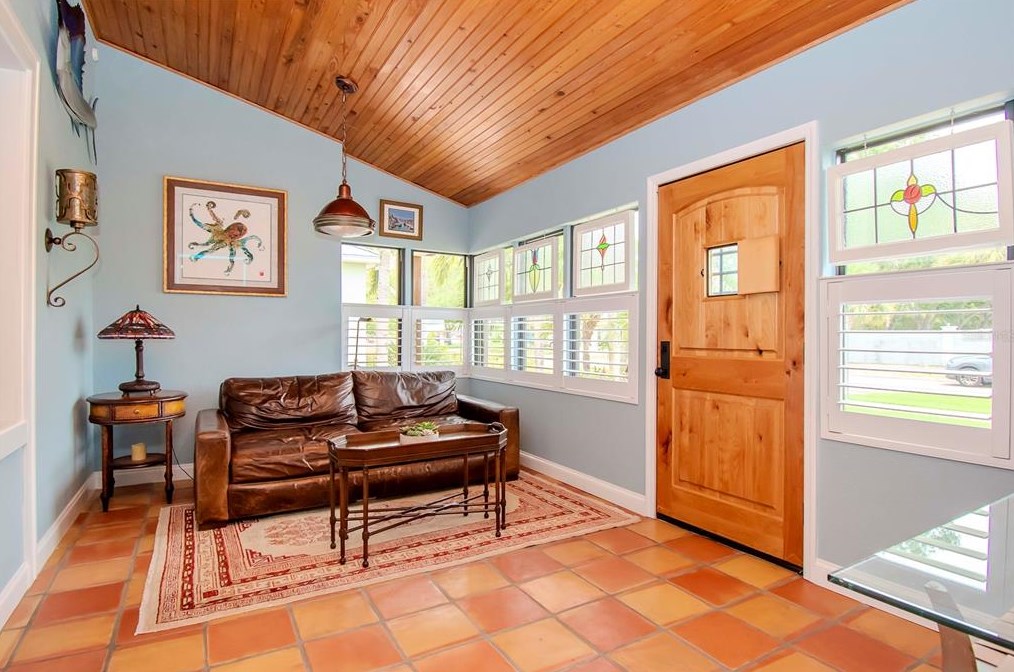 3713 Cleveland St, Tampa FL 33609-2713 exterior