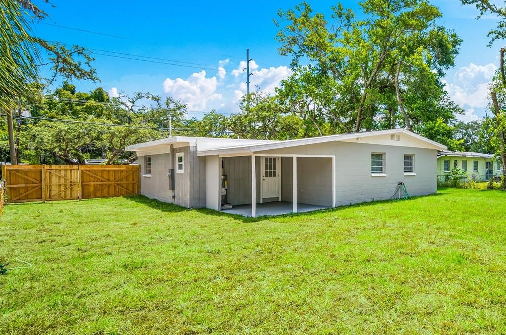 10410 22 St, Tampa FL 33612-6012 exterior