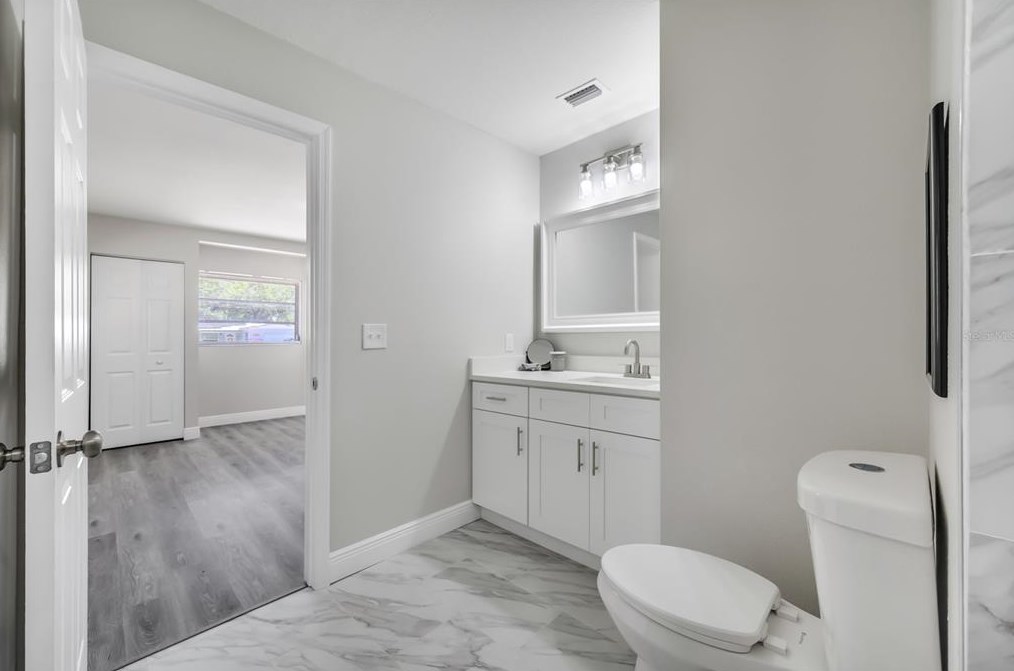 10410 22 St, Tampa FL 33612-6012 exterior