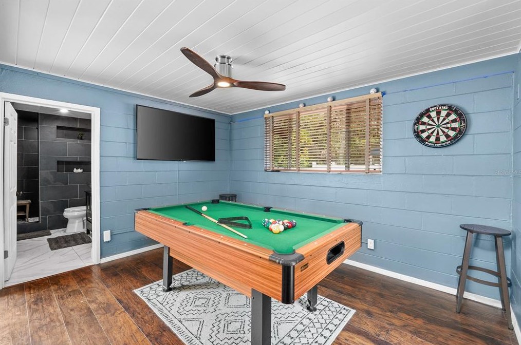 416 Berwick Ave, Tampa FL 33617-7810 exterior