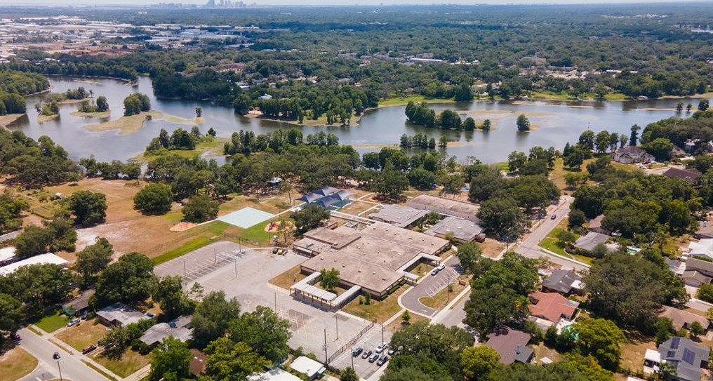 416 Berwick Ave, Tampa FL 33617-7810 exterior