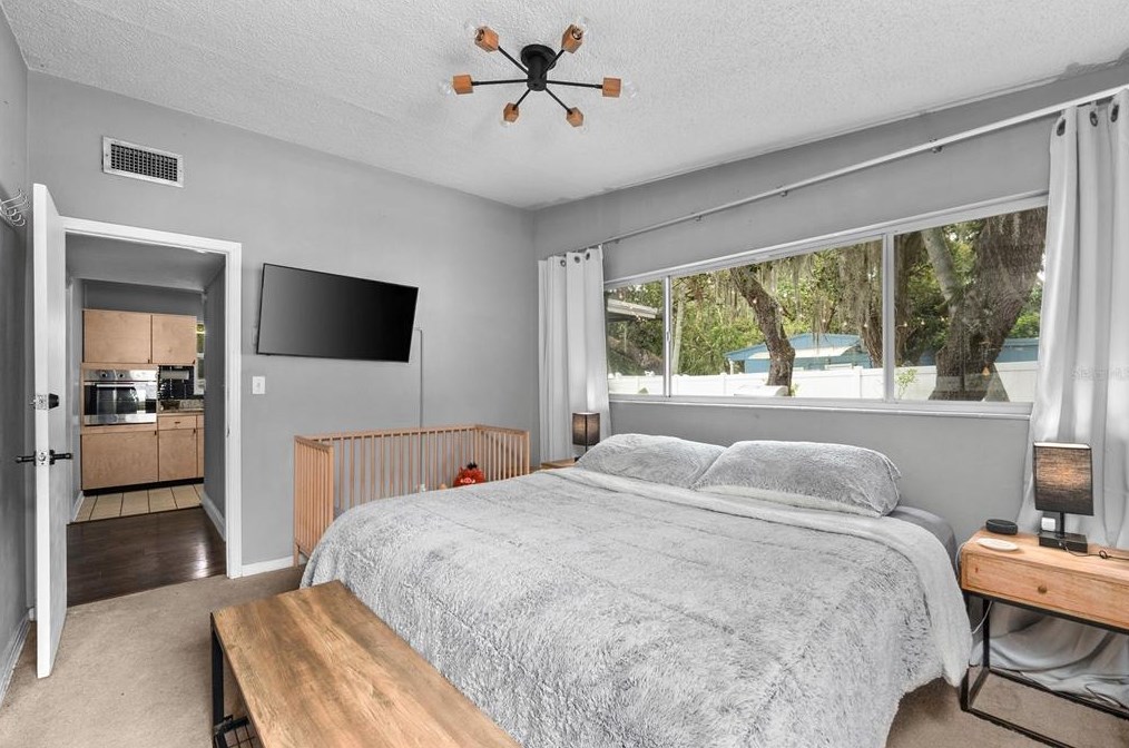 416 Berwick Ave, Tampa FL 33617-7810 exterior