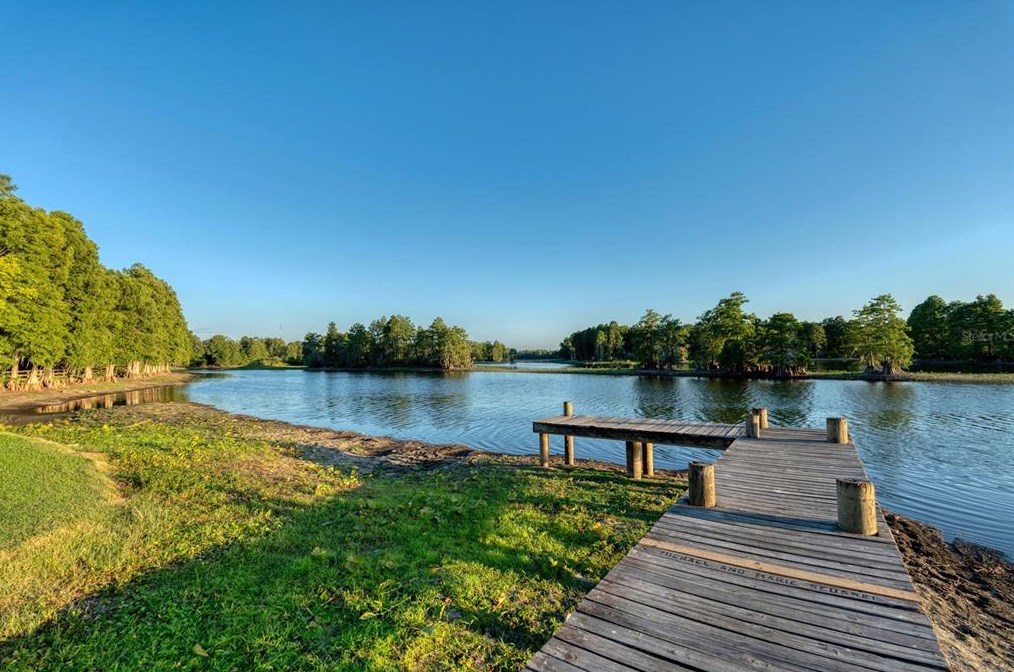 416 Berwick Ave, Tampa FL 33617-7810 exterior