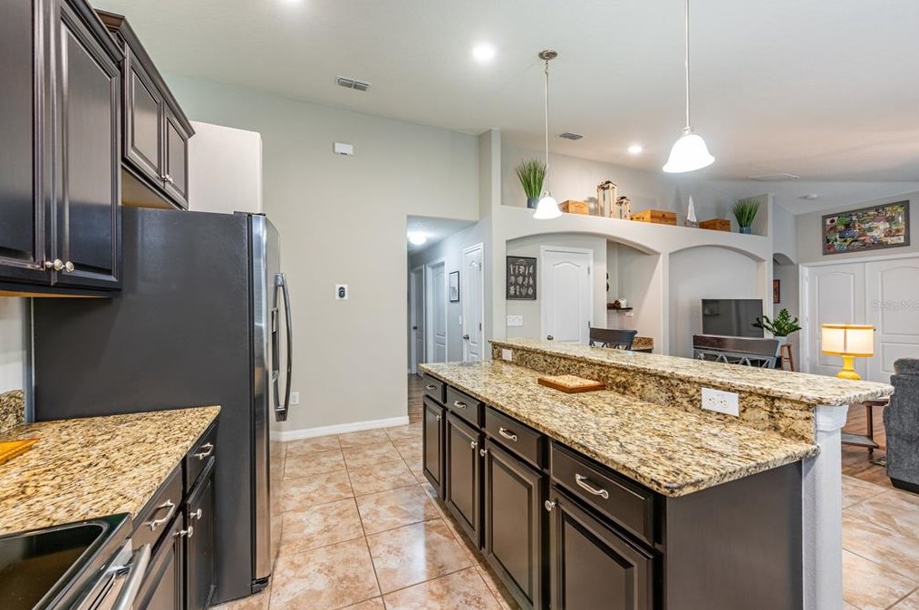 10518 Standing Stone Dr, Wimauma FL  33598 exterior