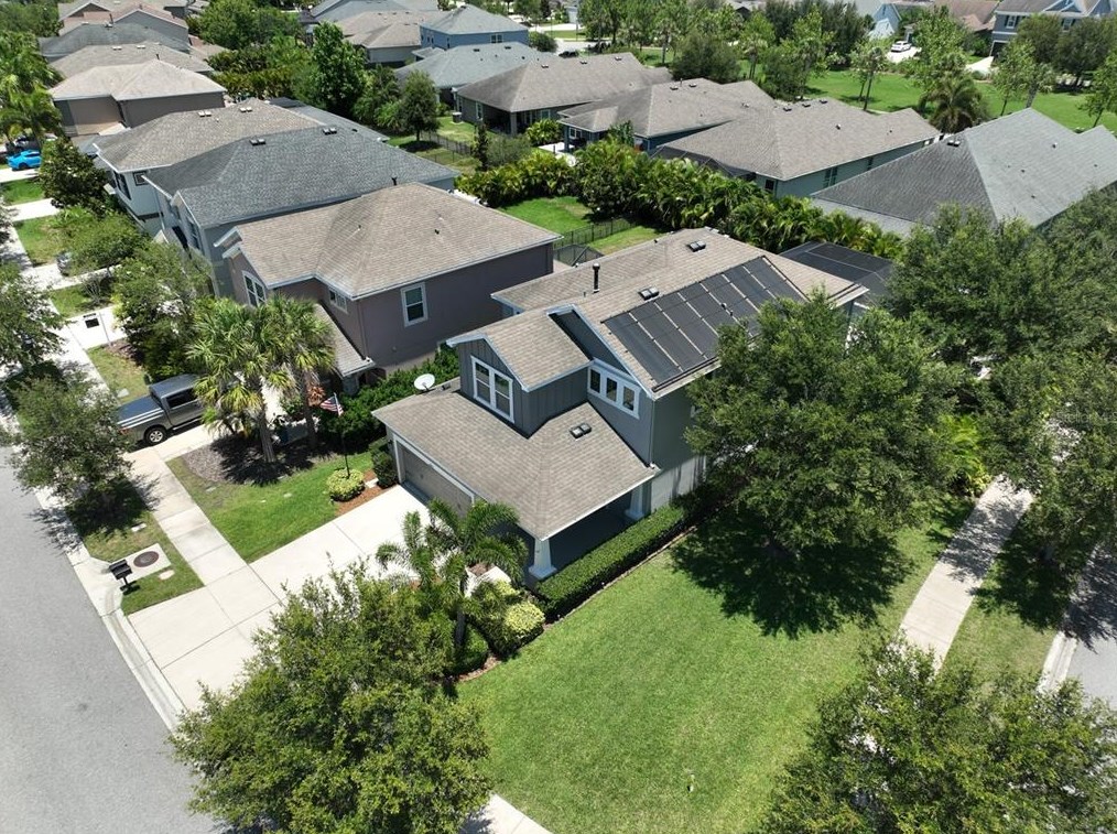 6903 Old Benton Dr, Ruskin FL  33572-1765 exterior