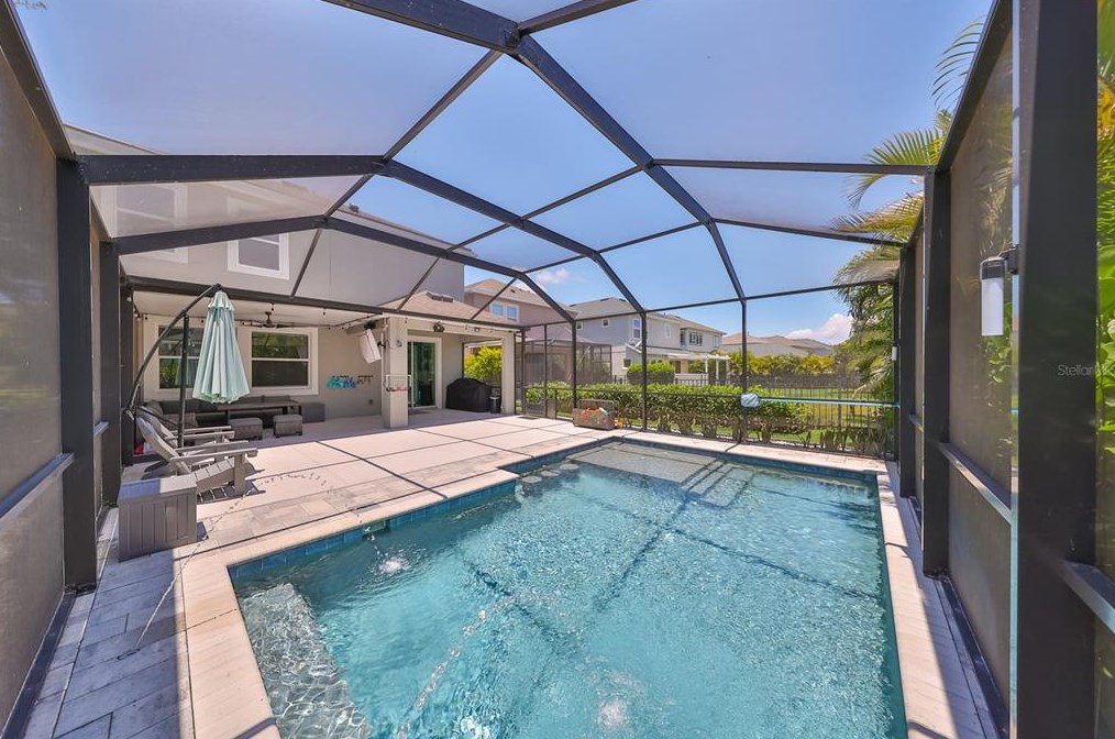6903 Old Benton Dr, Ruskin FL  33572-1765 exterior