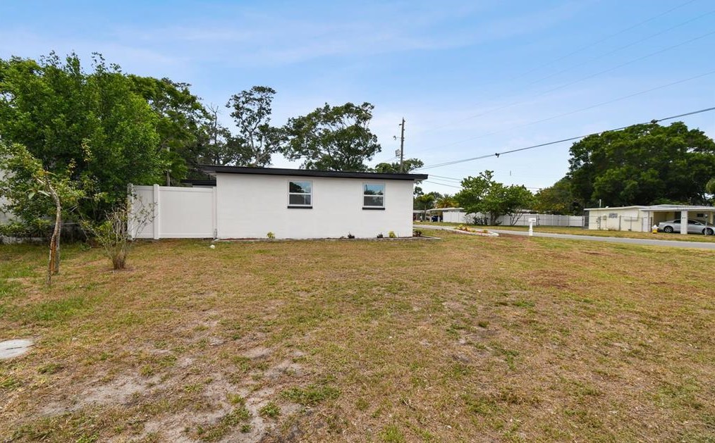 10306 117 Dr, Largo FL  exterior