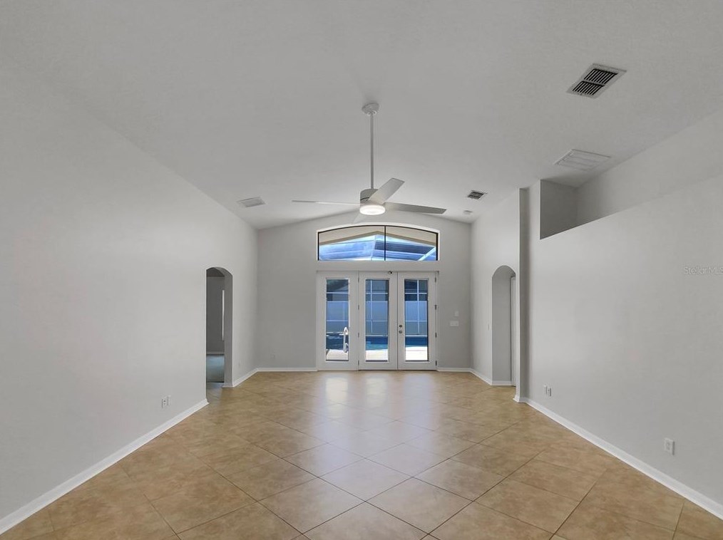 150 Richmond Dr, Davenport FL  33896-3083 exterior