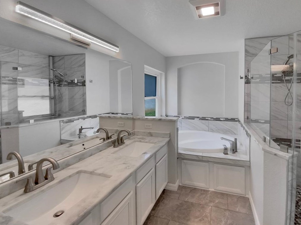 150 Richmond Dr, Davenport FL  33896-3083 exterior