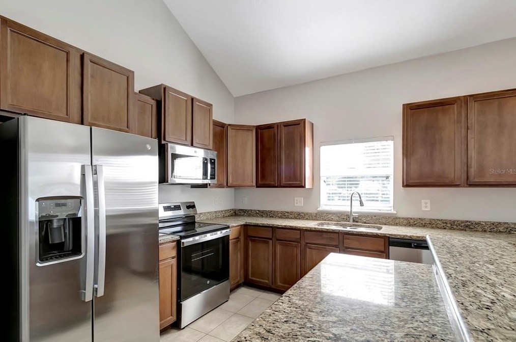 3128 Azalea Blossom Dr, Plant City FL  33567-2105 exterior