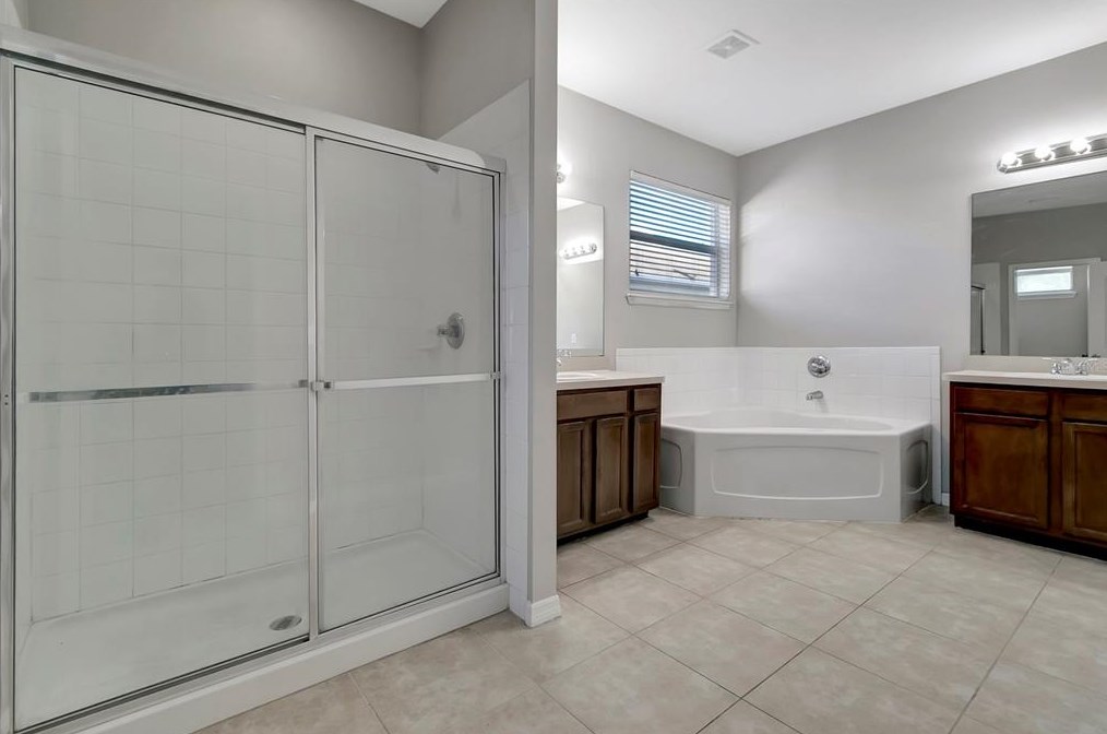 3128 Azalea Blossom Dr, Plant City FL  33567-2105 exterior