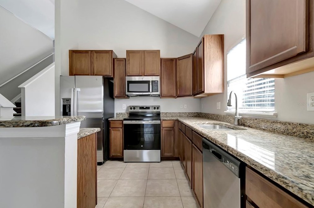 3128 Azalea Blossom Dr, Plant City FL  33567-2105 exterior