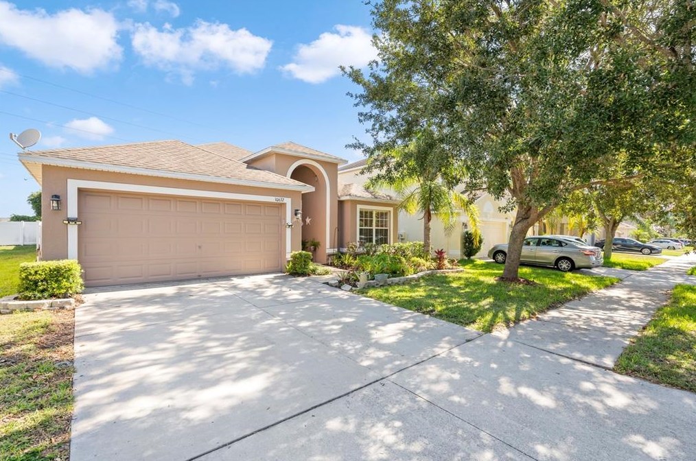 10632 Shady Preserve Dr, Riverview FL  33579-9310 exterior