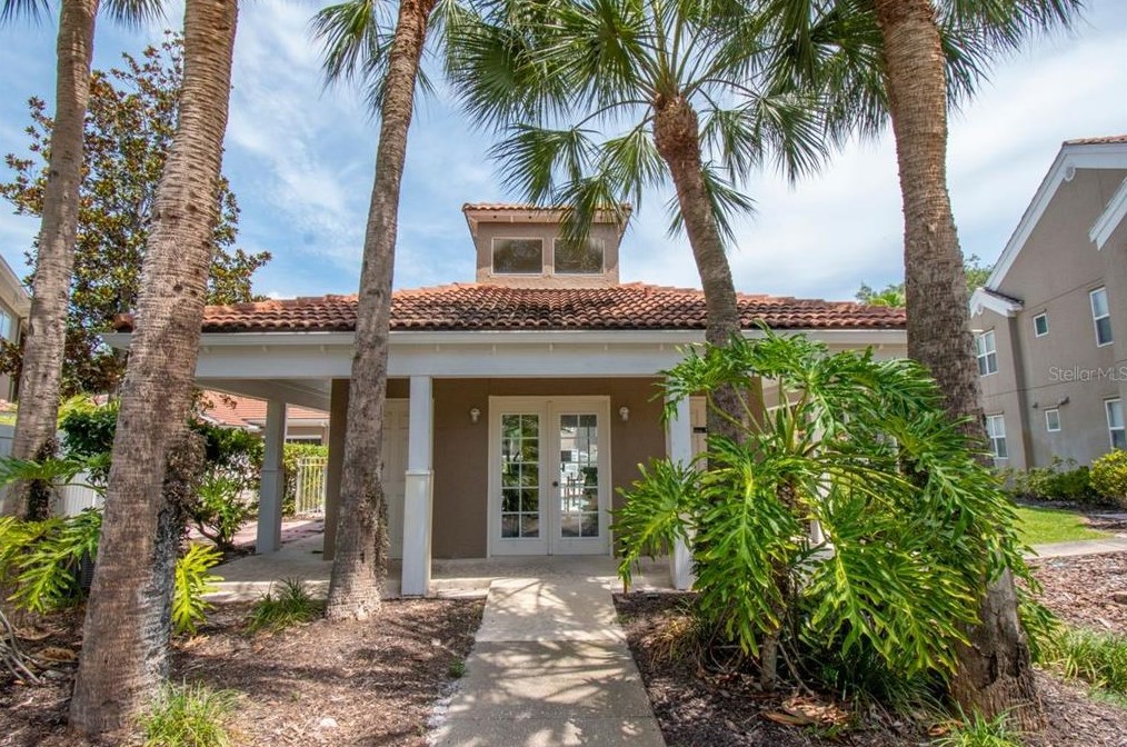 15215 Amberly Dr, Tampa FL  33647-2155 exterior