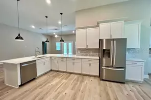 13530 Oldenburg Dr, Hudson, FL 34667 - Photo 5