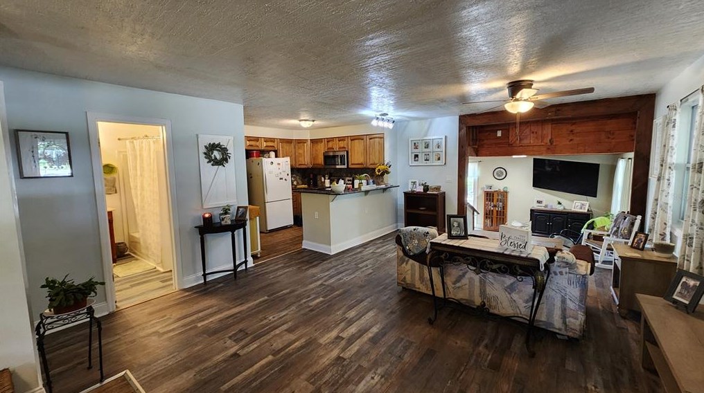 14834 Mitchell St, Dade City FL  33523-2237 exterior