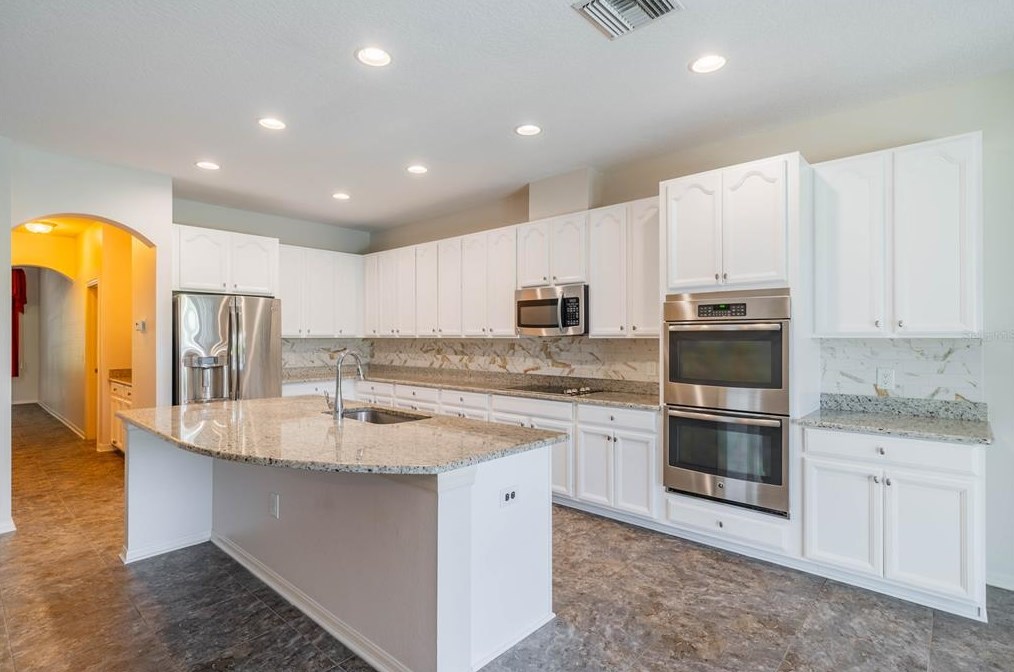 11527 Sand Stone Rock Dr, Riverview FL  33569-8709 exterior