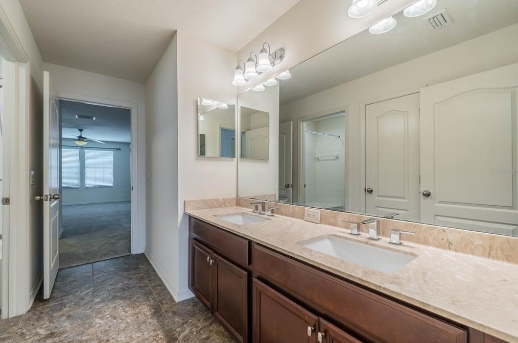 11527 Sand Stone Rock Dr, Riverview FL  33569-8709 exterior