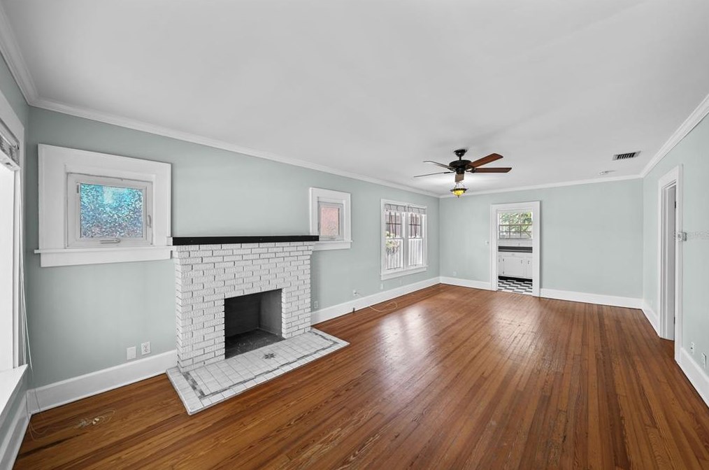 2326 2nd Ave, Saint Petersburg FL  33712-1112 exterior