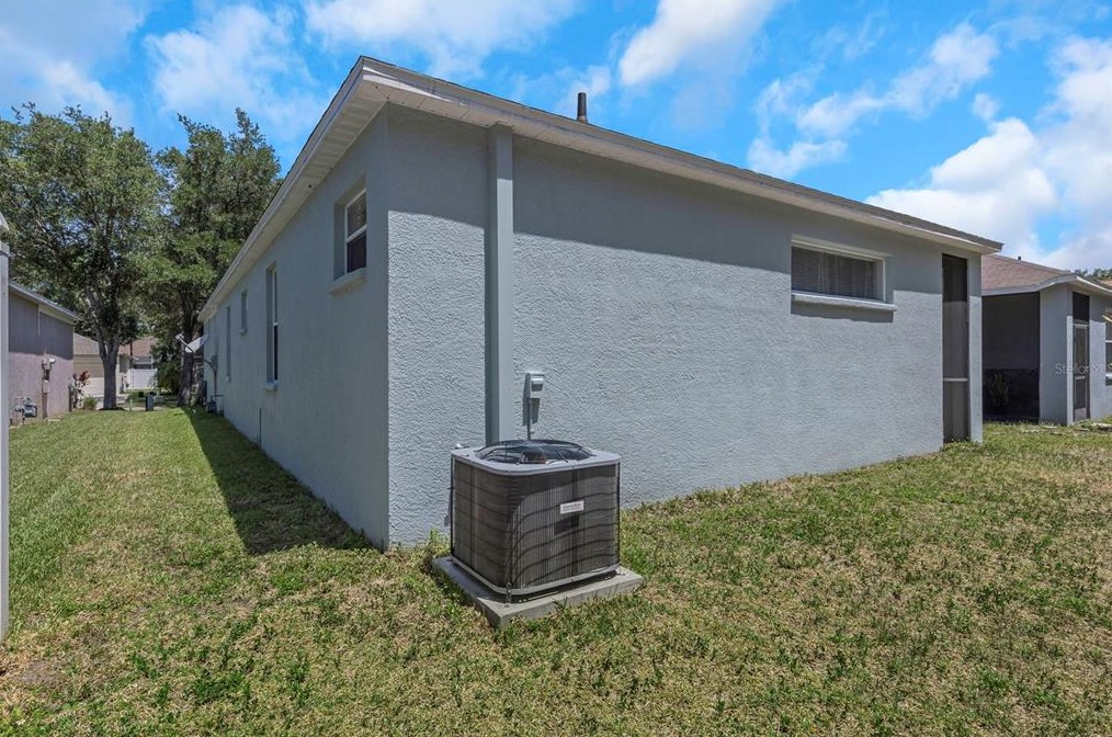 6108 Kiteridge Dr, Lithia FL  33547-5849 exterior