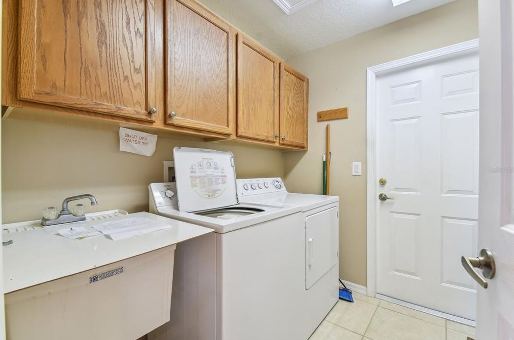 480 Rochester St, Brooksville FL  34609-9206 exterior