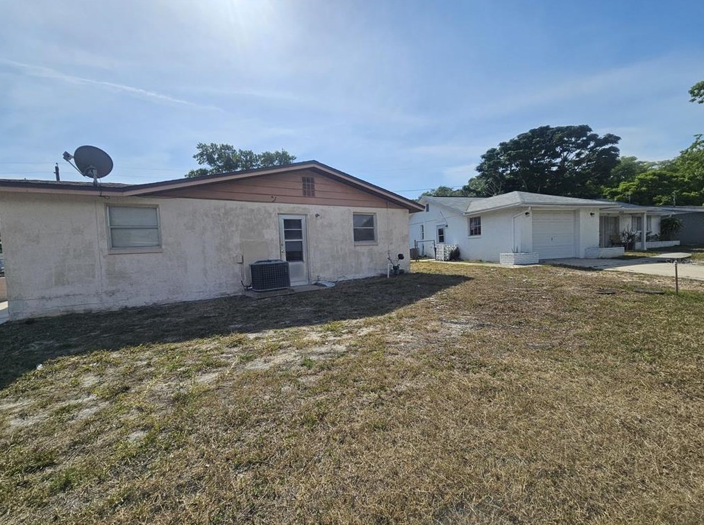 7035 Palisade Dr, Port Richey FL 34668-2530 exterior
