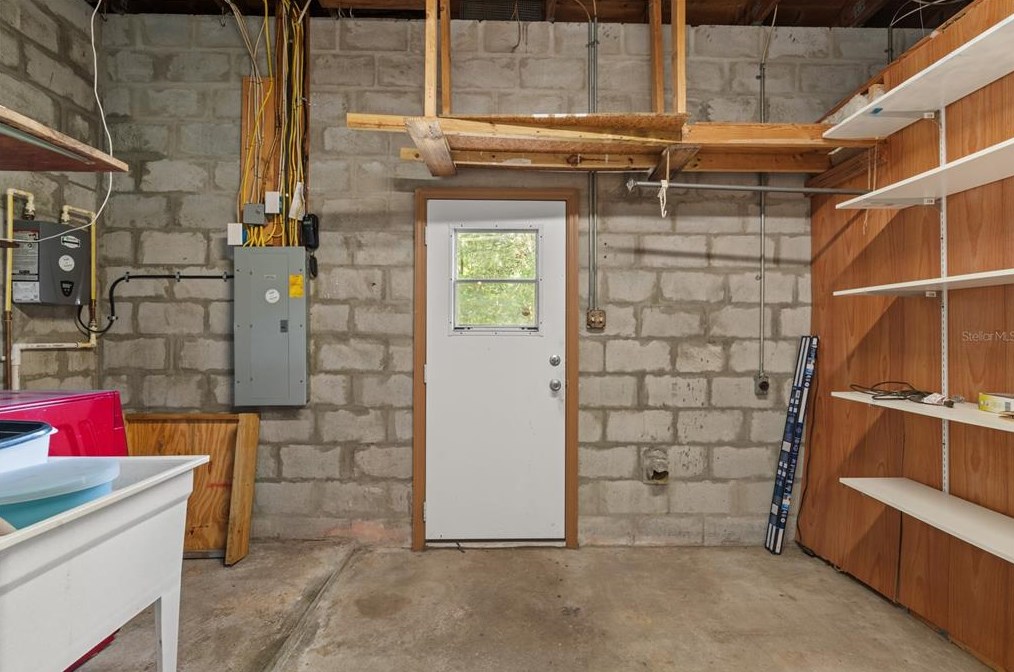 16176 Wilson Blvd, Brooksville FL  34604-7727 exterior