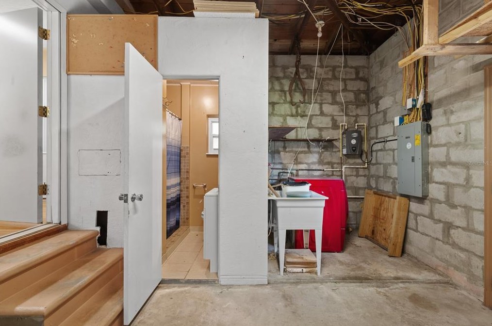 16176 Wilson Blvd, Brooksville FL  34604-7727 exterior