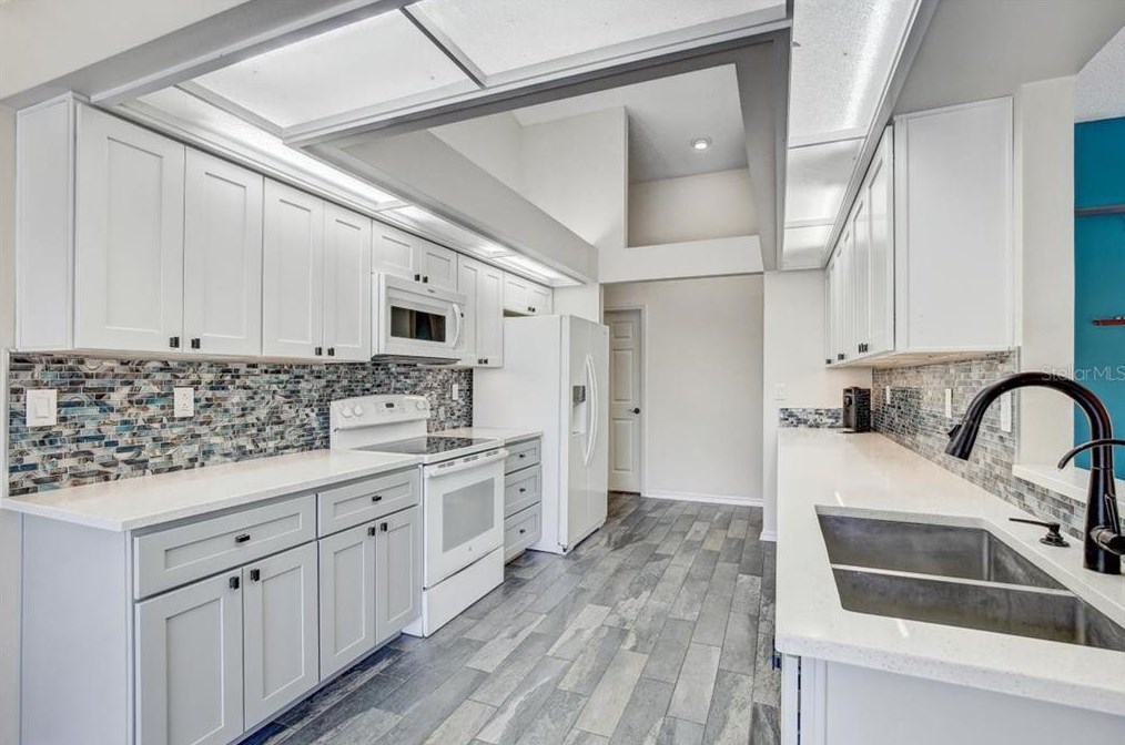 5717 Erhardt Dr, Riverview FL  33578-3754 exterior