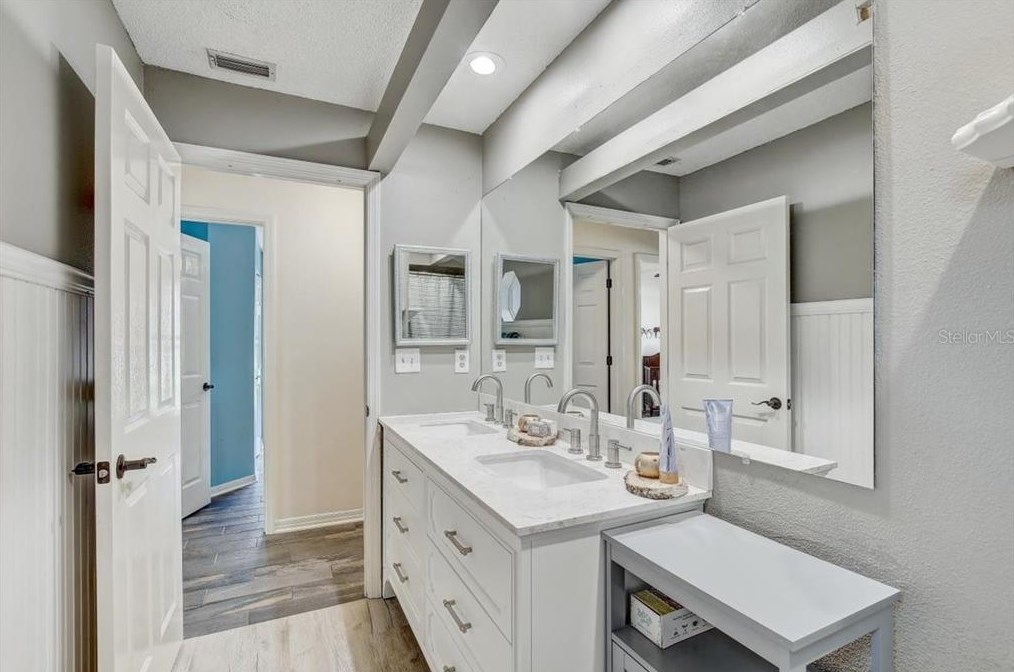 5717 Erhardt Dr, Riverview FL  33578-3754 exterior