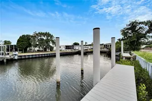 6540 Simone Shores Cir, Apollo Beach, FL 33572 - Photo 3